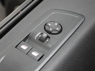 Opel Vivaro Opel Vivaro 145pk L3H1 Dubbele Cabine Edition Automaat Airco Navi Cruise Control Parkeersensoren Trekhaak - afbeelding nr 17