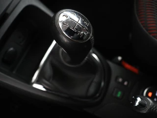 Renault Captur Renault Captur 0.9 TCe Helly Hansen | 1e eigenaar |  Stoelverwarming | Trekhaak | Camera | Navigatie | Keyless | Climate control | Cruise control | LED - afbeelding nr 19