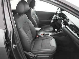 Kia Niro Kia Niro 1.6 GDi Plug-in Hybrid DynamicPlusLine - Navigatie - Camera - Stoelverwarming - LED koplampen - JBL - Trekhaak - Fabrieksgarantie tot 11-2027 - afbeelding nr 23