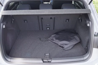 Volkswagen Golf Volkswagen Golf GTE 1.4 TSI Hybride (245pk) DSG IQ licht/Navi/Virtual/ACC/Camera/19 inch - afbeelding nr 38
