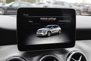 Mercedes-Benz GLA Mercedes-Benz GLA 180 Business Solution AMG / Camera / Apple CarPlay / Half leder / 19'' / Navigatie / Stoelverwarming / Cruise Control - afbeelding nr 24