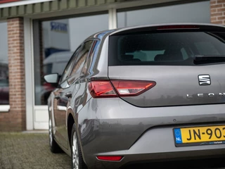 SEAT Leon | Navigatie & Apple Carplay/Android Auto | Parkeersensoren | Hoogteverstelling stoelen | Climate control | Donker getint glas | Cruise control - afbeelding nr 32