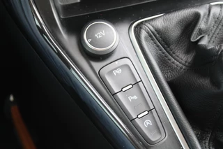 Ford Focus Ford Focus Wagon 1.0 EcoBoost Titanium | Navigatie | Climate Control | Cruise Control | Lichtmetalen Velgen | Voorruitverwarming - afbeelding nr 23