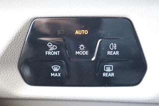 Volkswagen Multivan Volkswagen Multivan 1.4 eHybrid L2H1 Style - NL- Auto!! Pano-Dak I Soft close I Apple - afbeelding nr 39