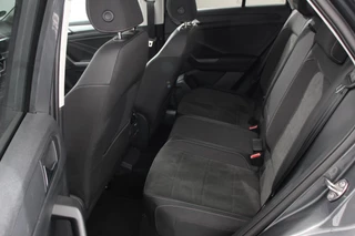 Volkswagen T-Roc Volkswagen T-Roc 1.5 TSI DSG Style | Navigatie | Apple Carplay / Android Auto | Climate Control | Led | Digitale Cockpit | Adaptive Cruise Control | Trekhaak - afbeelding nr 12