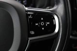 Volvo V60 Volvo V60 2.0 T6 Recharge AWD Business Pro | Panoramadak |  Head-Up | Leder | 360 camera | Stoel & stuurverwarming | Harman/Kardon | Keyless | Full LED | Carplay | Navigatie - afbeelding nr 16