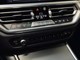 BMW 3 Serie BMW 3 Serie Touring 320i M-Sport | 20