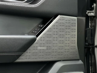 Land Rover Range Rover Velar Land Rover Range Rover Velar 2.0 I4 AWD R-DYNAMIC HSE, NL AUTO, NAP, BTW AUTO, EURO 6, PANO, LEDER, NAVI, MERIDIAN, VIRTUAL, LUCHTVERING, STOELVERWARMING, ELEKTRISCHE STOELEN - afbeelding nr 46