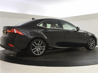 Lexus IS - afbeelding nr 4