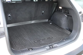 Ford Kuga Ford Kuga 2.5 PHEV Titanium X | Panoramadak | Adaptive cruise control | Winter Pack | Elektrische achterklep | Half leder | Bang&Olufsen - afbeelding nr 6