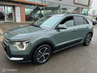 Kia Niro Kia Niro 1.6 GDi PHEV DynamicLine / Plug-in Hybride / Volledig elektrisch rijden 55 km / Apple Carplay of Android auto / Stoel en stuurverwarming / dealeronderhouden fab garantie 7 jaar / 150.000km - afbeelding nr 2