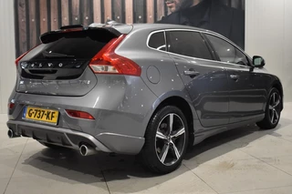 Volvo V40 Volvo V40 T3 153pk Polar+ Sport | Panodak | Camera | Keyless | Styling Kit - afbeelding nr 2
