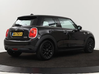 MINI Cooper Mini Cooper 1.5 Business | Navigatie | Airco |  Cruise control | Bluetooth | Lichtmetalen velgen - afbeelding nr 14