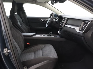 Volvo V60 Volvo V60 B3 Essential Edition | Trekhaak | Dodehoekdetectie | - afbeelding nr 13