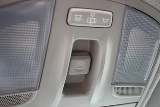 Kia Stonic Kia Stonic 1.0 T-GDi Platinum Edition | Schuifdak | Leder | Camera - afbeelding nr 35