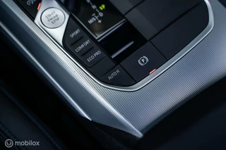 BMW 3 Serie BMW 318i M Perf | Harman Kardon | Pano | Dealer Onderhouden - afbeelding nr 37