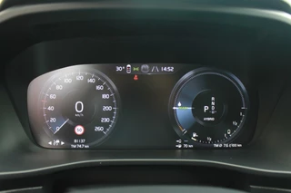 Volvo XC40 Volvo XC40 T5 Recharge R-Design | Parkeercamera | Stoelverwarming | Pilot Assist | Glossy Black | Keyless - afbeelding nr 25
