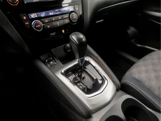 Nissan QASHQAI Nissan QASHQAI 1.2 Acenta Sport Automaat (NAVIGATIE, CLIMATE, CAMERA, GETINT GLAS, STOELVERWARMING, SPORTSTOELEN, CRUISE, PARKEERSENSOREN, NIEUWE APK, NIEUWSTAAT) - afbeelding nr 10