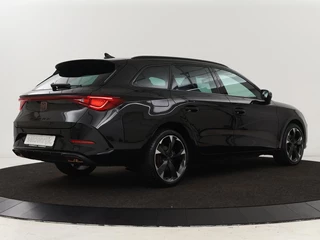 CUPRA Leon Cupra Leon 1.4 e-Hybrid | Carplay | Stuurverwarming |  Navigatie | Sfeerverlichting | Full LED | Keyless | Sportstoelen | Parkeerhulp | PHEV - afbeelding nr 34