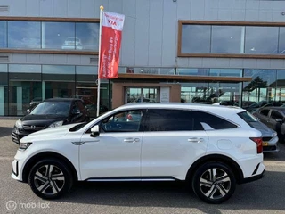 Kia Sorento Sorento 1.6 T-GDI Plug-in Hybrid 4WD Automaat DynamicPlusLine 7personen  55 km volledig elektrisch rijden , hierna hybride aandrijving , Panormadak , Trekhaak afneembaar , Parkeerhulp voor & Achter , Stoel en stuur verwarming  , Keyless - afbeelding nr 2