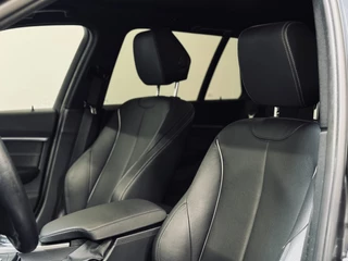 BMW 3 Serie BMW 3 Serie Touring 320i Edition M-Sport | Leder | NaviProf | CarPlay - afbeelding nr 4