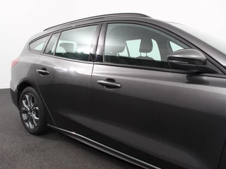 Ford Focus Ford Focus Wagon 1.0 EcoBoost Hybrid ST Line Navigatie Climate Control Led Dab Camera Parkeer sensoren Cruise Control Lichtmetalen velgen - afbeelding nr 32