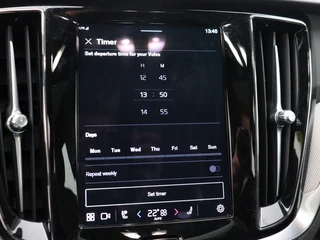Volvo V60 Volvo V60 T6 PLUG-IN HYBRID LONG RANGE PLUS DARK SCHUIFDAK TREKHAAK H/K AU - afbeelding nr 31