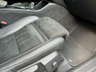 Volvo XC40 Volvo XC40 1.5 T5 Twin Engine R-Design Automaat | Achteruitrijcamera | LED verlichting | Trekhaak uitklapbaar | Stoelverwarming | Climate control | Cruise control adaptief | Dode hoek detectie | Getint glas | Parkeersensoren voor en achter - afbeelding nr 50