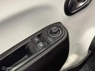 Renault Twingo Renault Twingo 1.0 SCe Collection AIRCO / CRUISE / LED / D.GLAS - afbeelding nr 27