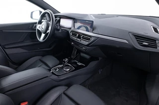 BMW 2 Serie BMW 2 Serie 218 Gran Coupé i M-Sport Edition | PANORAMADAK | LEDER ✅ 1e Eigenaar *2e Pinksterdag OPEN v.a 11u tot 17u* - afbeelding nr 4