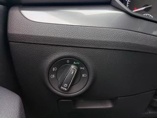 Škoda Superb 1.4 TSI 126pk Active Business | Origineel NL | Navi + Apple Carplay + Android Auto | Clima | Cruise | Pdc | Bluetooth Carkit+Streaming | Licht+Regensensor | Mistlampen | 16''lm | Trekhaak - afbeelding nr 21