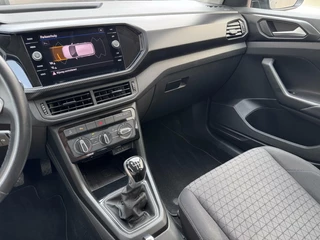 Volkswagen T-Cross Volkswagen T-Cross 1.0 TSI Go Camera | Carplay | Nette auto! - afbeelding nr 28