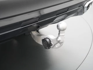 Mercedes-Benz GLC Mercedes-Benz GLC 300e AMG // Trekhaak // Distronic // Panoramadak // Memory // 360 Camera // Keyless // 20 inch - afbeelding nr 5