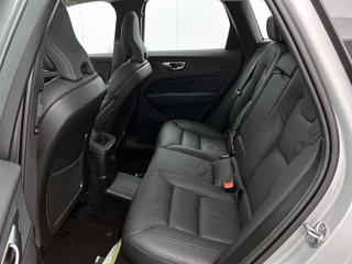 Volvo XC60 Volvo XC60 2.0 T6 AWD Ultimate Dark | 360° Camera | Trekhaak | - afbeelding nr 13