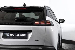 Peugeot 2008 Peugeot 2008 1.2 PureTech 130 PK GT - Automaat | Dig. Cockpit | Adapt. Cruise | Elek. stoel | Stoelverw. | PDC | Camera | NAV + App. Connect | ECC | LM 17