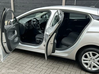 Opel Astra Opel Astra 1.2 Edition Aut. Airco / FM nav / Carplay / 58.684 KM - afbeelding nr 11