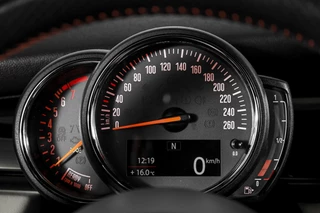 MINI Cooper MINI Cooper 1.5 135 PK Chili - JCW Trim | Cruise | Stoel-+Voorruitverw. | PDC | NAV | ECC | LM 17