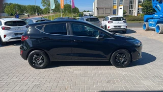 Ford Fiesta Ford Fiesta 1.0 EcoBoost Hybrid Titanium | Winter Pack | Navigatie | Camera - afbeelding nr 4