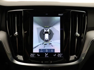 Volvo V60 Volvo V60 T8 PLUG-IN HYBRID AWD R-DESIGN SCHUIFDAK HEAD-UP DISPLAY HARMAN - afbeelding nr 31