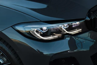 BMW 3 Serie BMW 3-serie Touring 330e M-Sport M-Pakket /LASER-LED/HARMAN-KARDON/MEMORY/PANODAK/CAMERA/KEYLESS/HUD! - afbeelding nr 27
