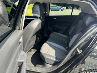 Volkswagen Golf Volkswagen Golf 1.5 TSI LIFE BUSINESS LED/PDC/CARPLAY/TREKHAAK - afbeelding nr 11