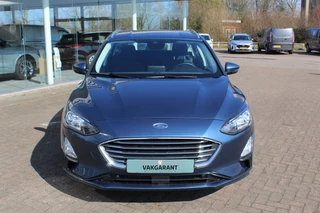 Ford Focus Ford Focus Wagon 1.0-125pk EcoBoost Mild-hybrid Titanium. Mooie, ruime, luxe en comfortabele Ford Focus wagon. Volautm. airco dual, camera, stoel-, stuur- en voorraamverw., easy entry/easy go, cruise control, Isofix, side- en lane assist, parkeersensoren v+a, LM wielen etc. - afbeelding nr 51