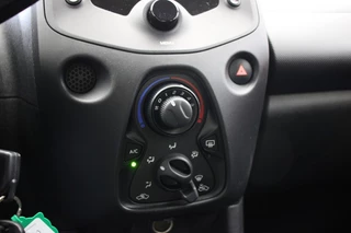 Toyota Aygo Toyota Aygo 1.0 VVT-i x-fun 5 Deurs - Airco - afbeelding nr 18