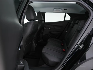 Peugeot e-2008 (INCL-BTW) Aut. *DIGI-COCKPIT | ADAPT.CRUISE | FULL-LED | 1/2-LEATHER| KEYLESS | CAMERA | NAVI-FULLMAP | LANE-ASSIST | ECC | PDC | DAB + | SPORT-SEATS | 17''ALU* - afbeelding nr 9