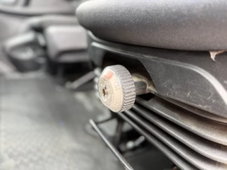 Iveco Daily Iveco Daily 35C18 3.0 L2H2 Airco Cruise Control 3,5 Tons Trekhaak 5-26 APK Lucht geveerde stoel - afbeelding nr 29