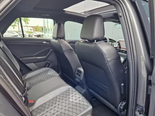 Volkswagen T-Roc Volkswagen T-Roc 1.5 TSI DSG 3x R-Line /Pano /1e eig. /garantie - afbeelding nr 10