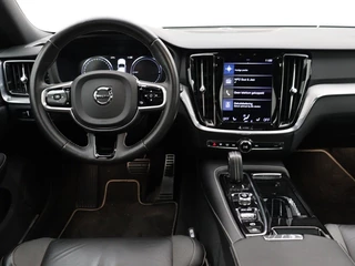 Volvo V60 Volvo V60 T6 PLUG-IN HYBRID R-DESIGN SCHUIFDAK 360GR CAM HARMAN KARDON ACC - afbeelding nr 35