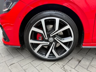 Volkswagen Polo Volkswagen Polo 2.0 TSI GTI|Pano|Camera|Virtual|Dodehoek| - afbeelding nr 32