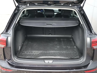 Volkswagen Golf Volkswagen Golf 1.5 TSI LED Massage CarPlay Stoelverwarming - afbeelding nr 16
