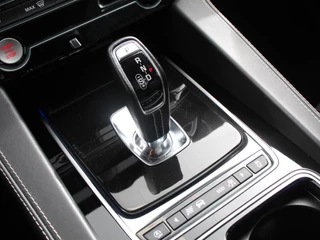 Jaguar F-PACE Jaguar F-PACE 5.0 V8 AWD SVR 551 pk Panorama dak | Meridian sound | Premium Pack | Light Pack | ACC | Leder | ADS |360 Camera - afbeelding nr 20